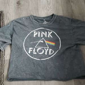 Pink Floyed shirt